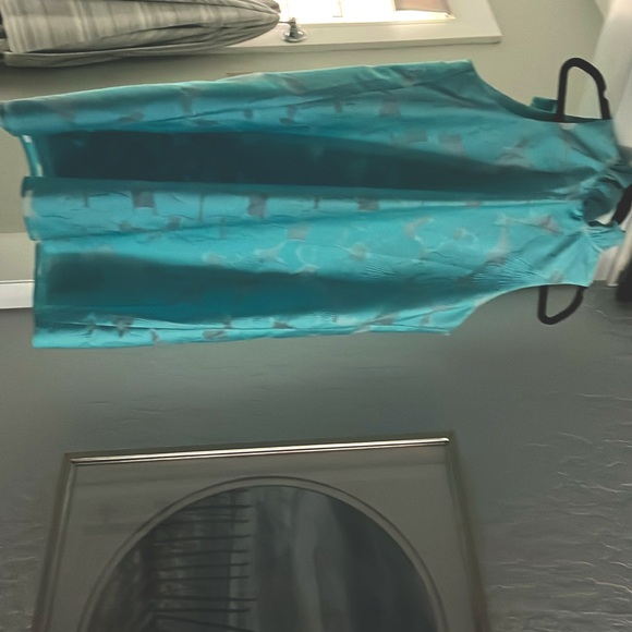 Beautiful Tuckernuck Dress - Picture 2 of 7